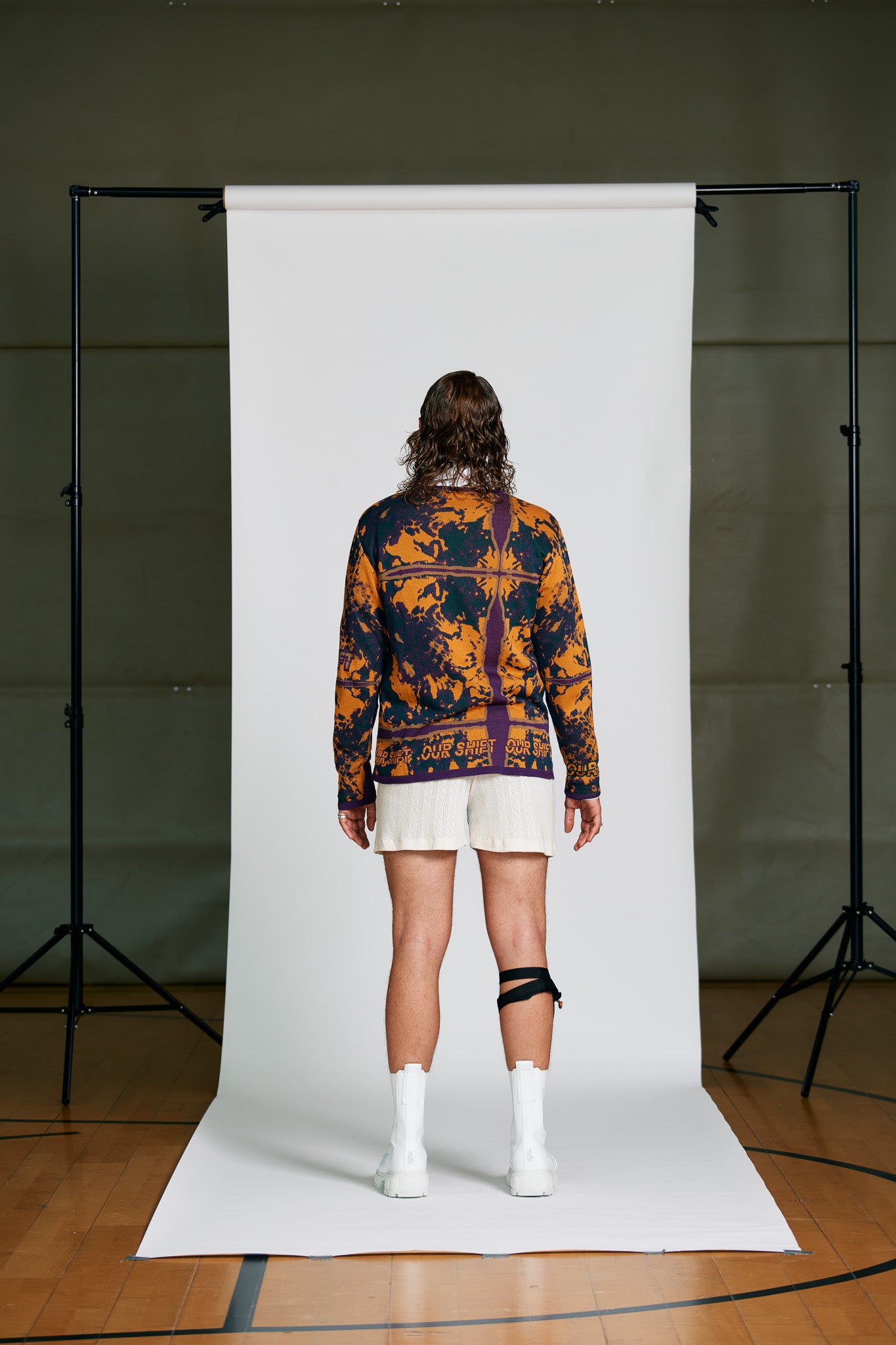 Sweater "Give a Shift"