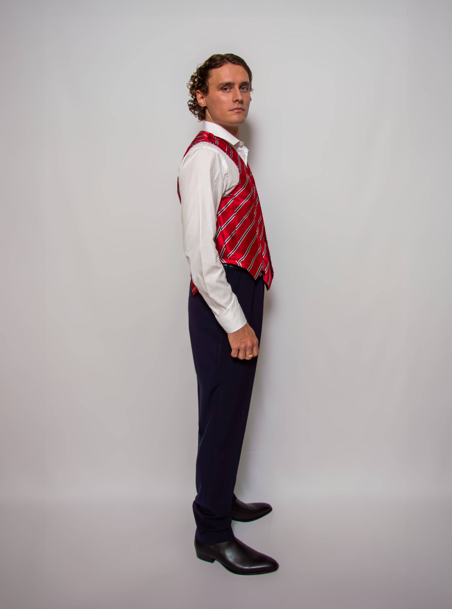 Tie vest