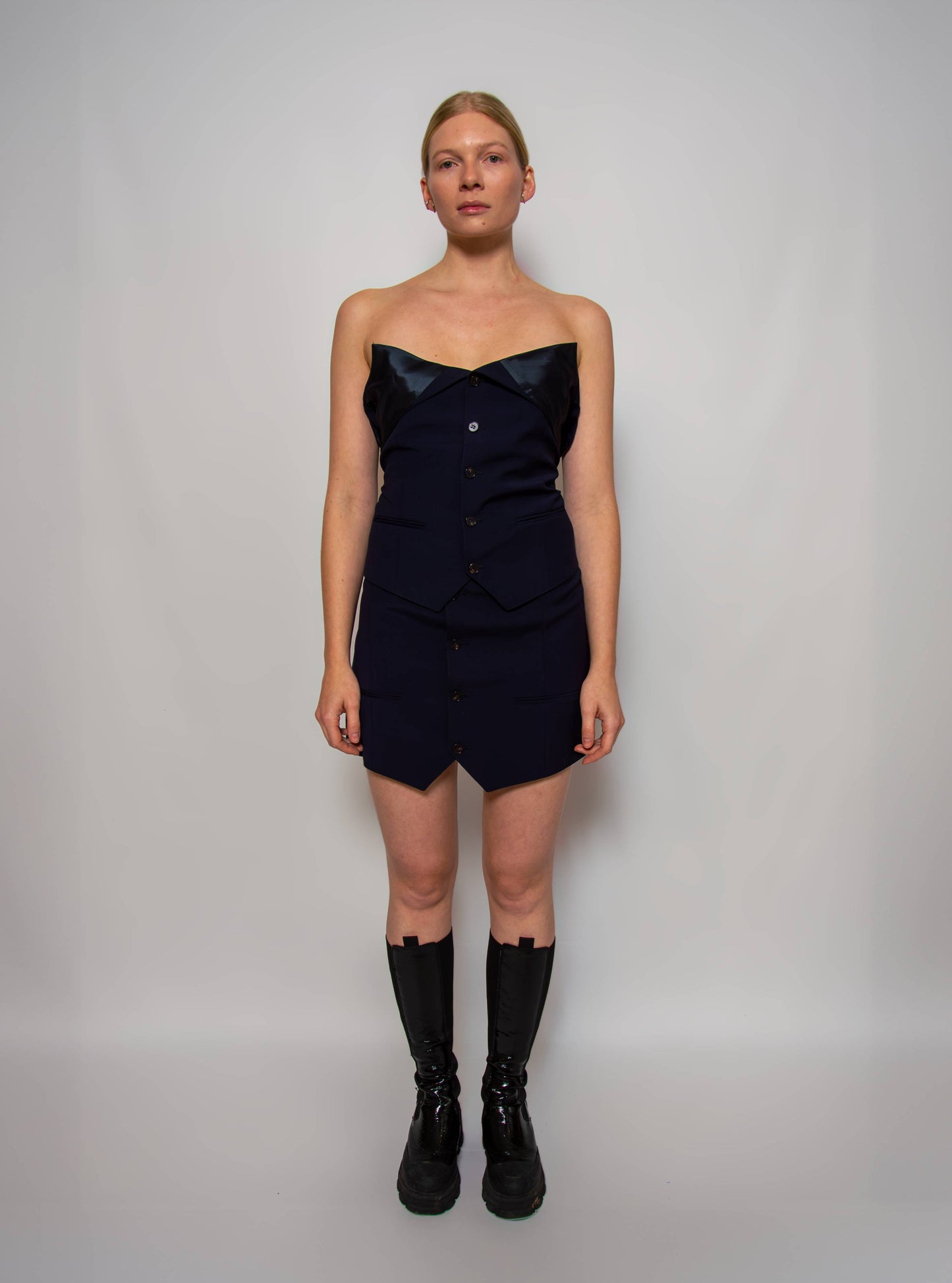 Short skirt