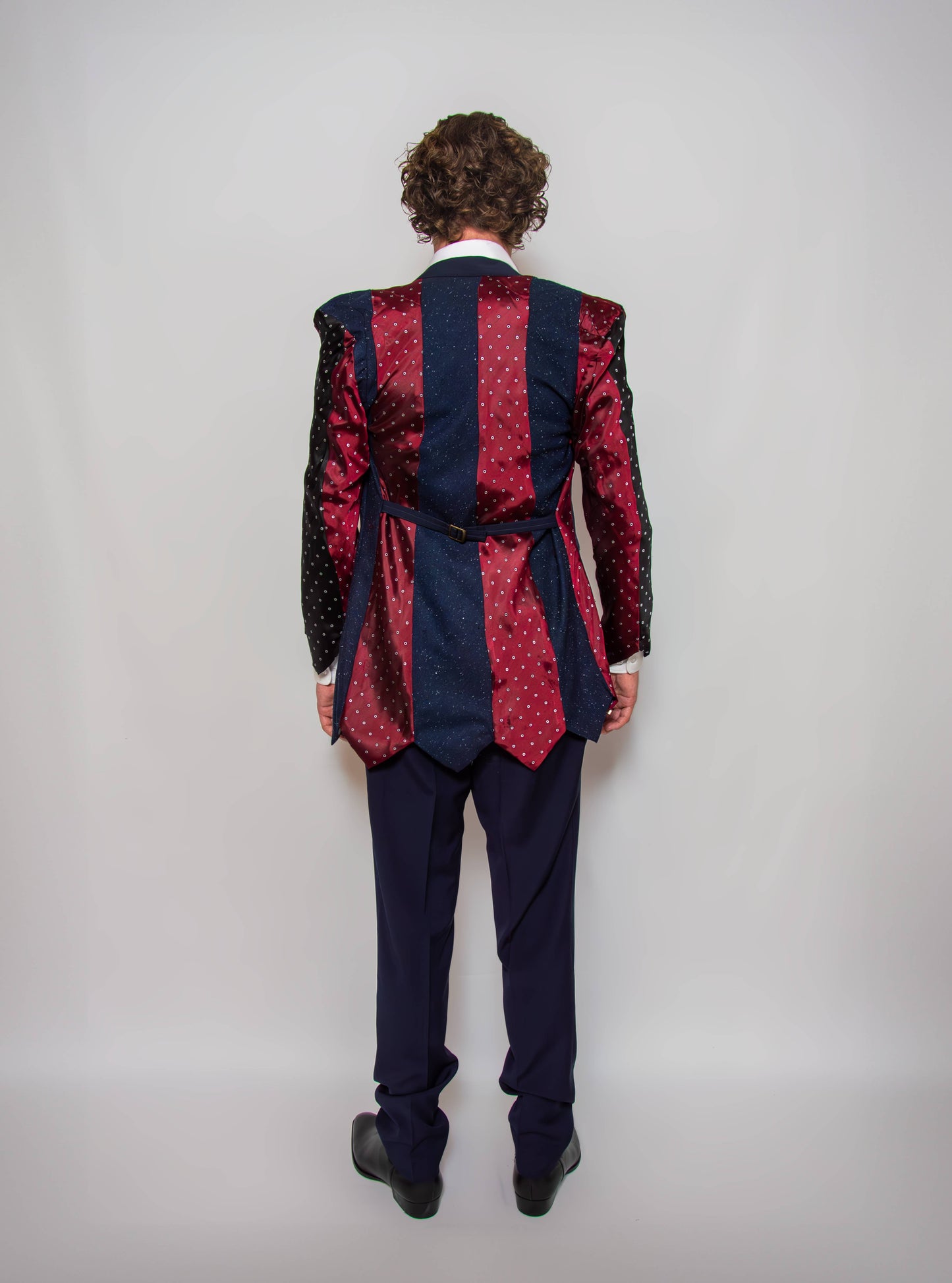 Tie jacket