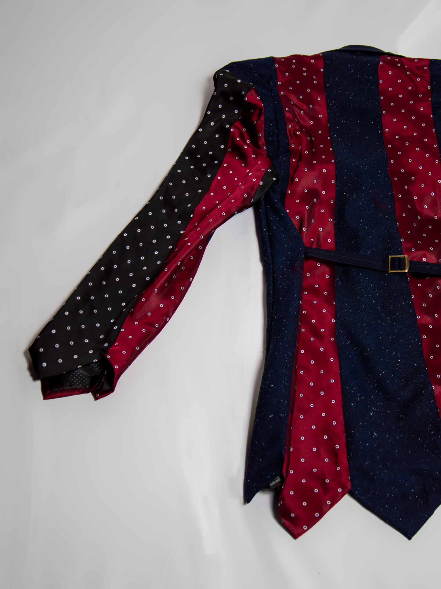 Tie jacket