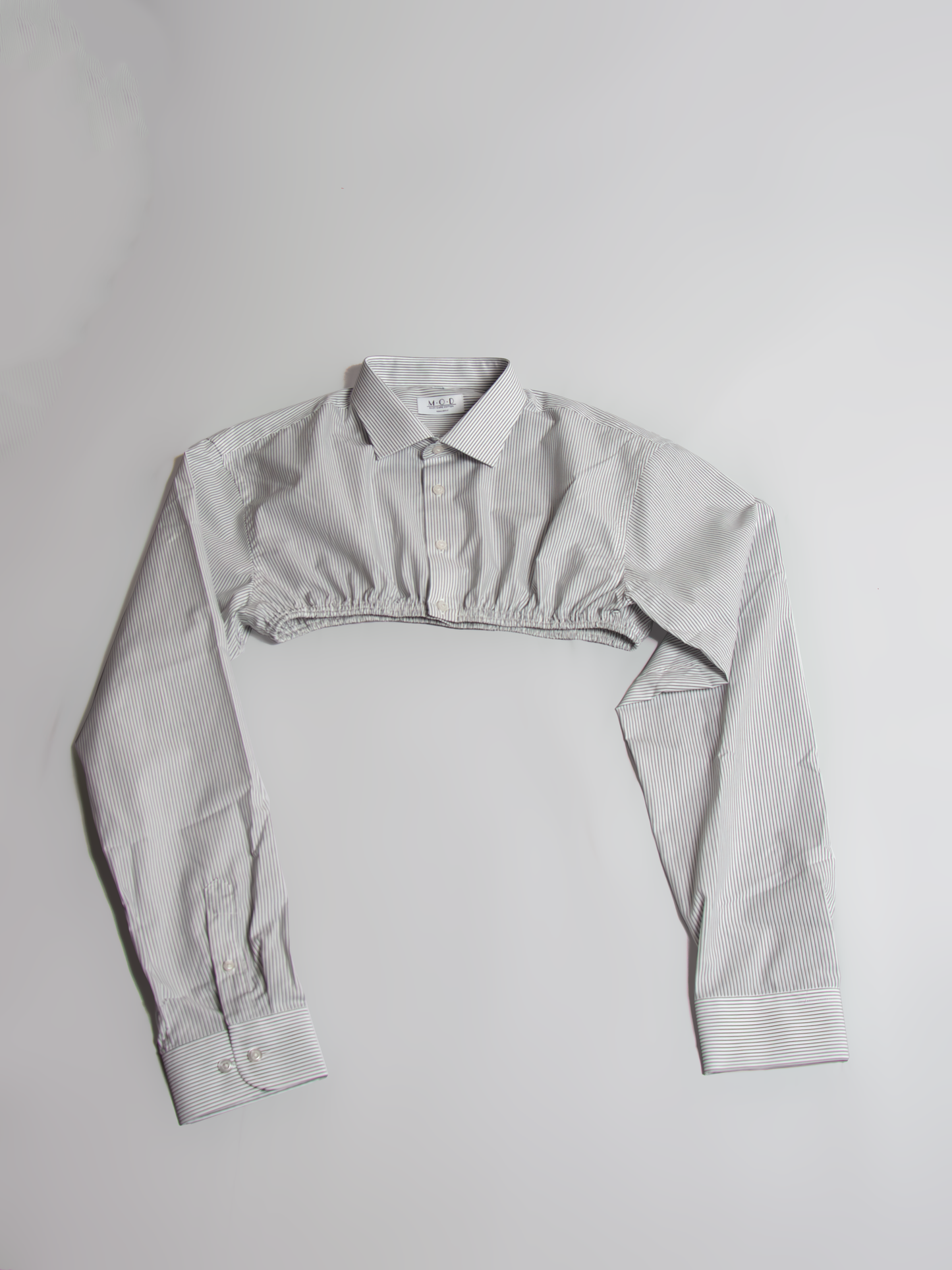 Cropped shirt with elastic finish