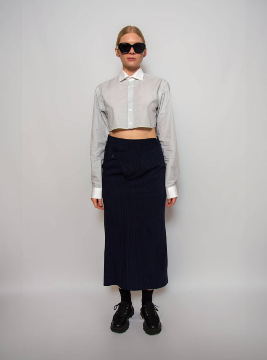 Asymmetric skirt