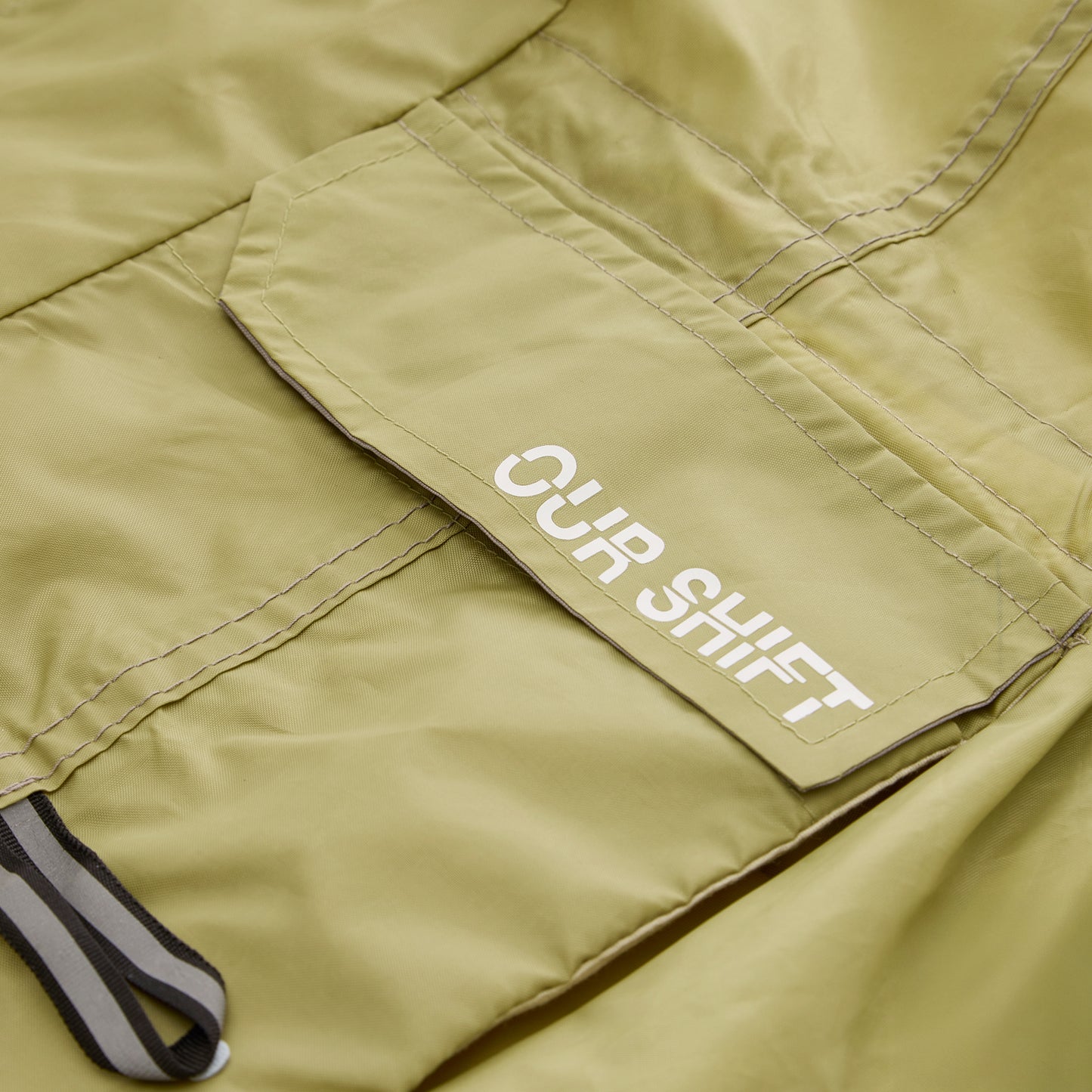 UPCYLCED UTILITY VEST