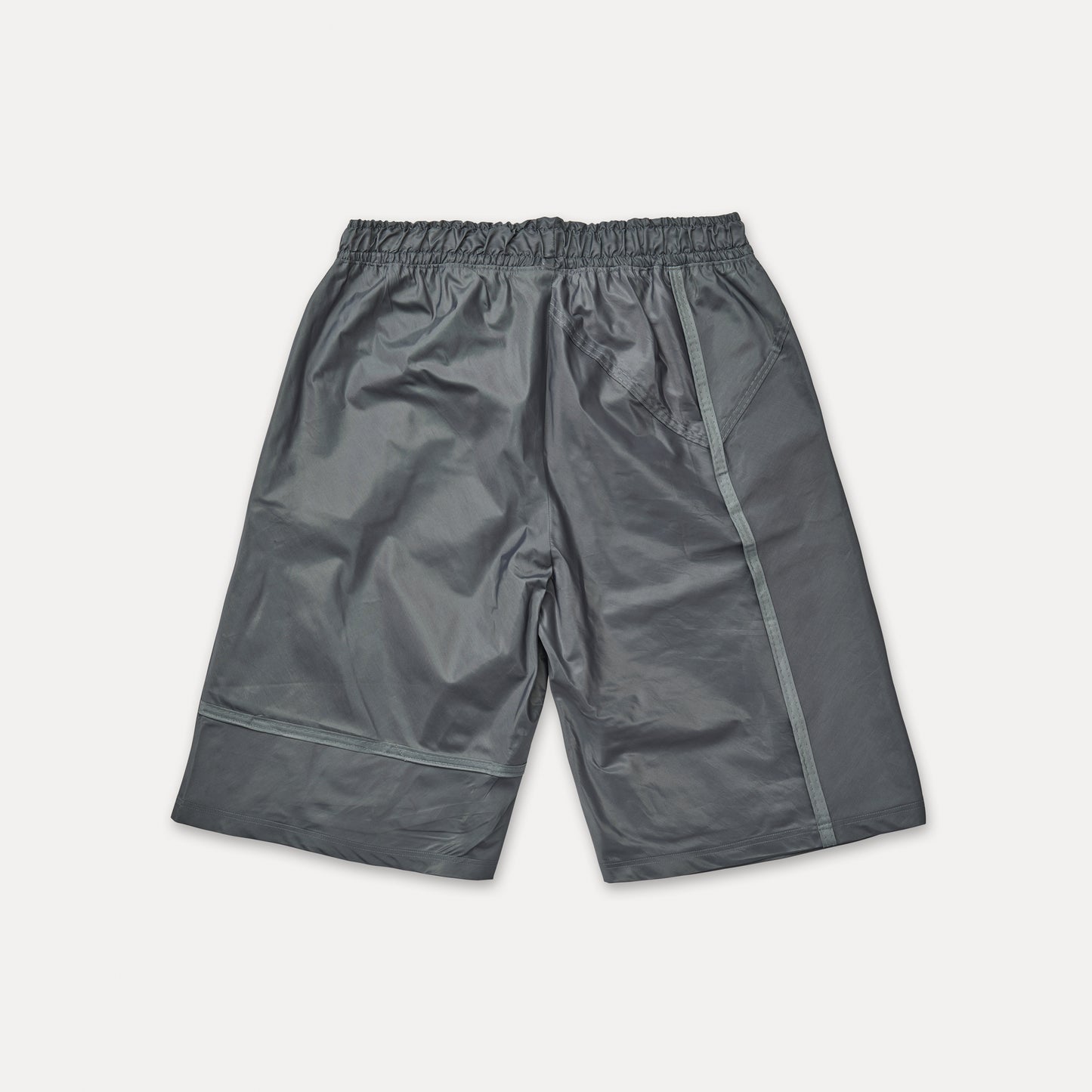 MONOCHROMATIC 3/4 SHELL SHORTS
