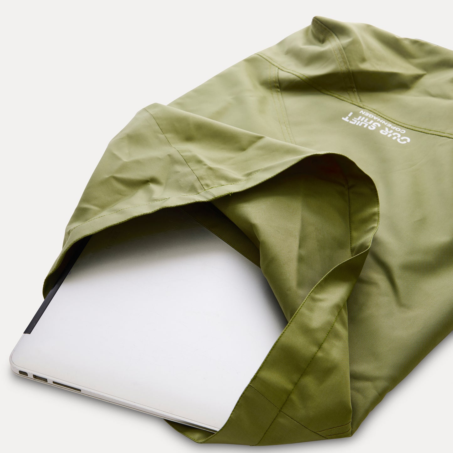 TECHNICAL COMMUTER BACKPACK